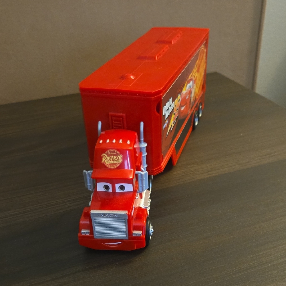 Disney Cars Mack Truck